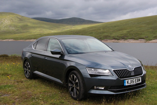 Skoda Superb SE L Executive Hatch 2015
